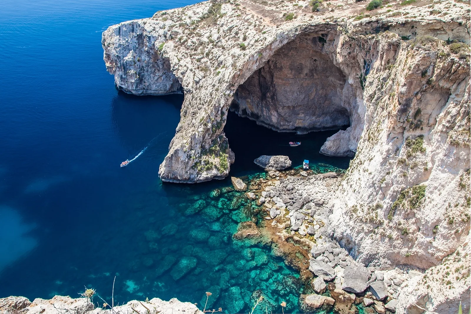Photoshoot in Malta: reason #9: crystal-clear waters.