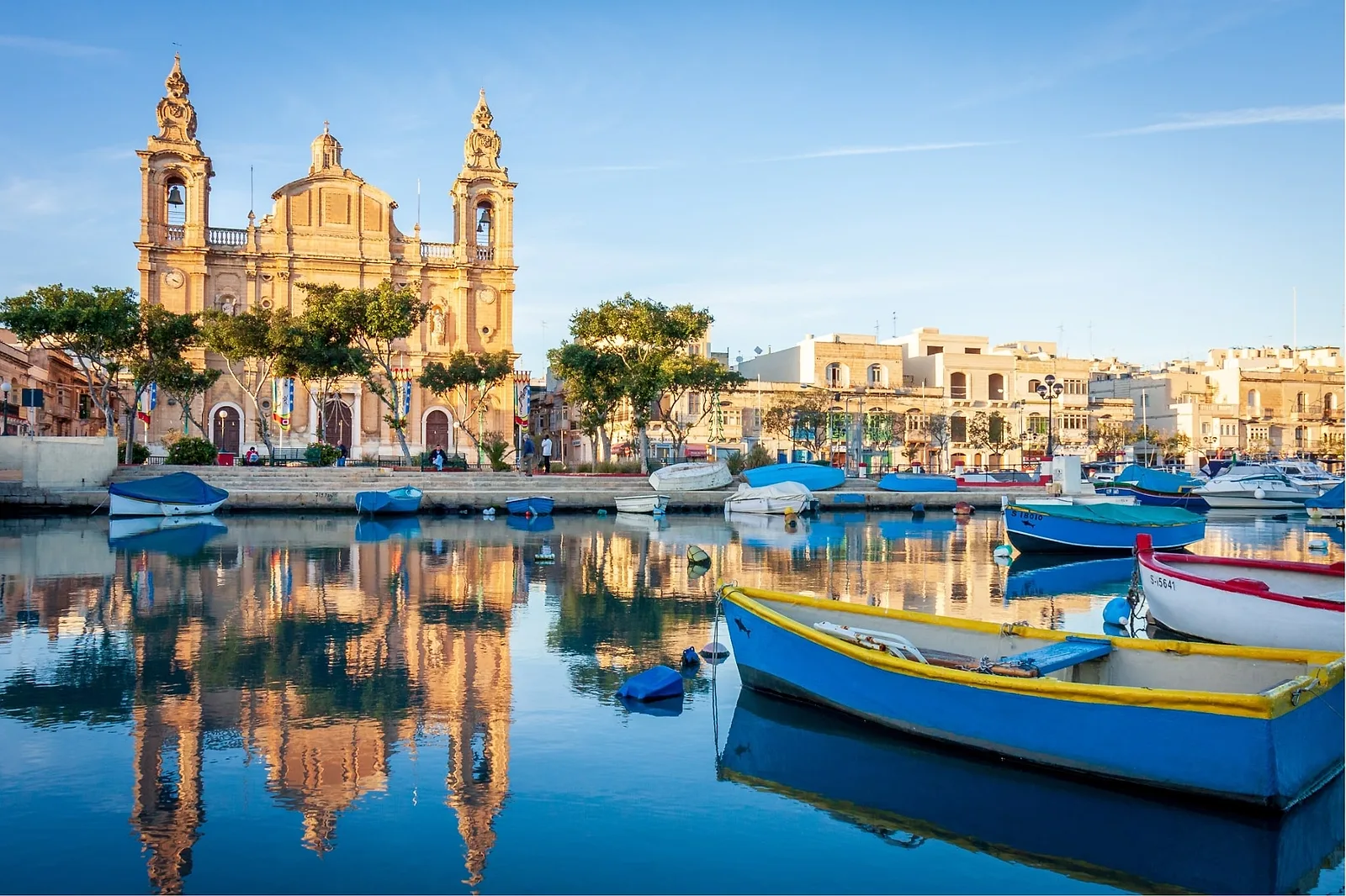 Photoshoot in Malta: reason #4: effortless logistics.