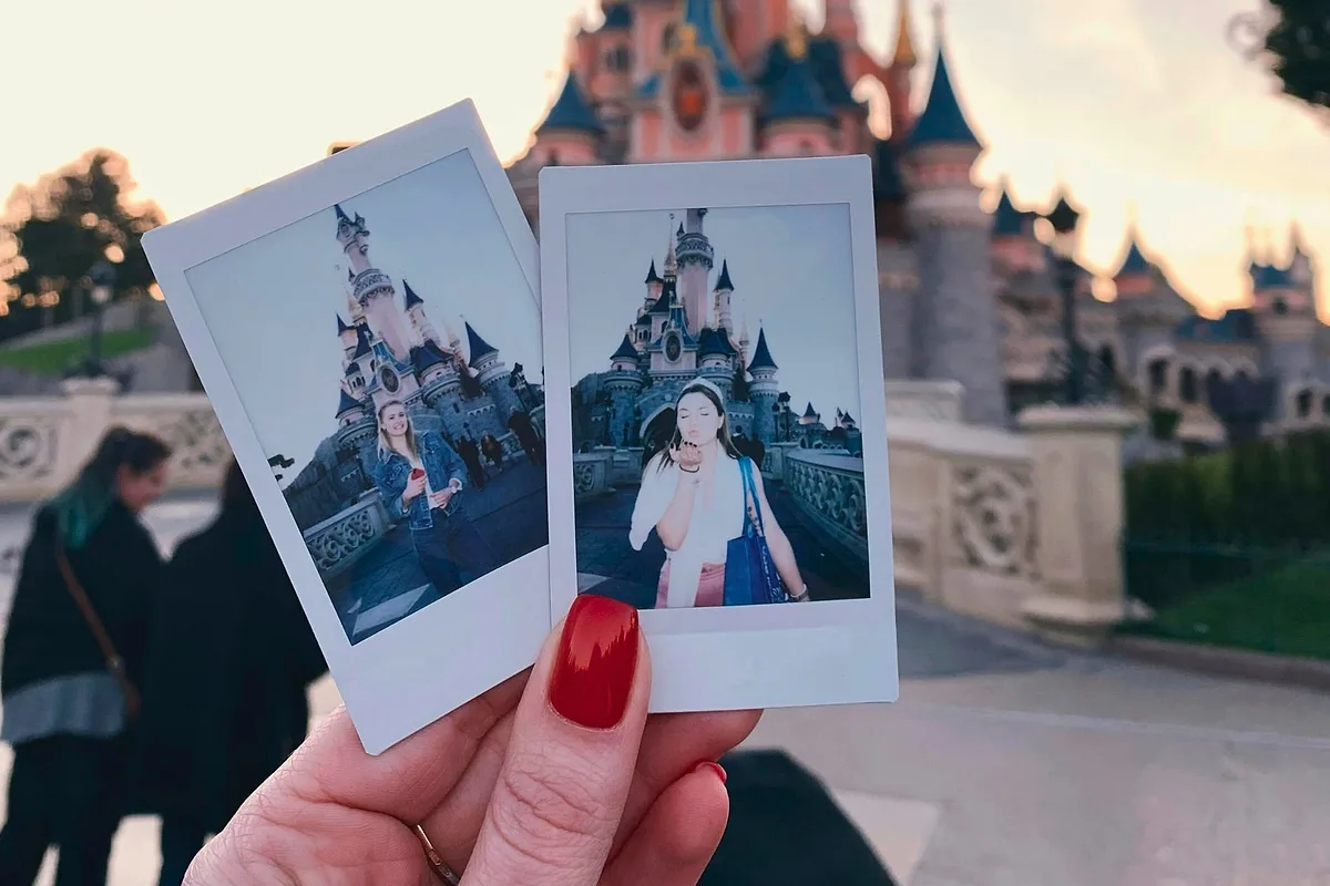Ultimate Guide to Disneyland Photography: 20 Magical Photo Ideas & Tips for Every Park
