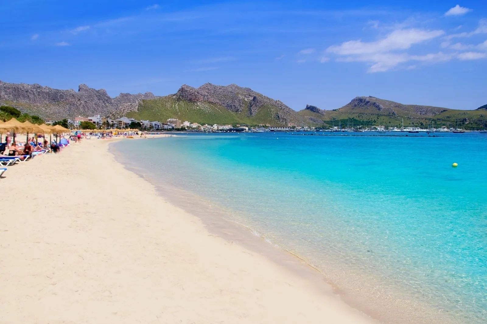 Photoshoot in Mallorca: beach #3: puerto pollensa beach.