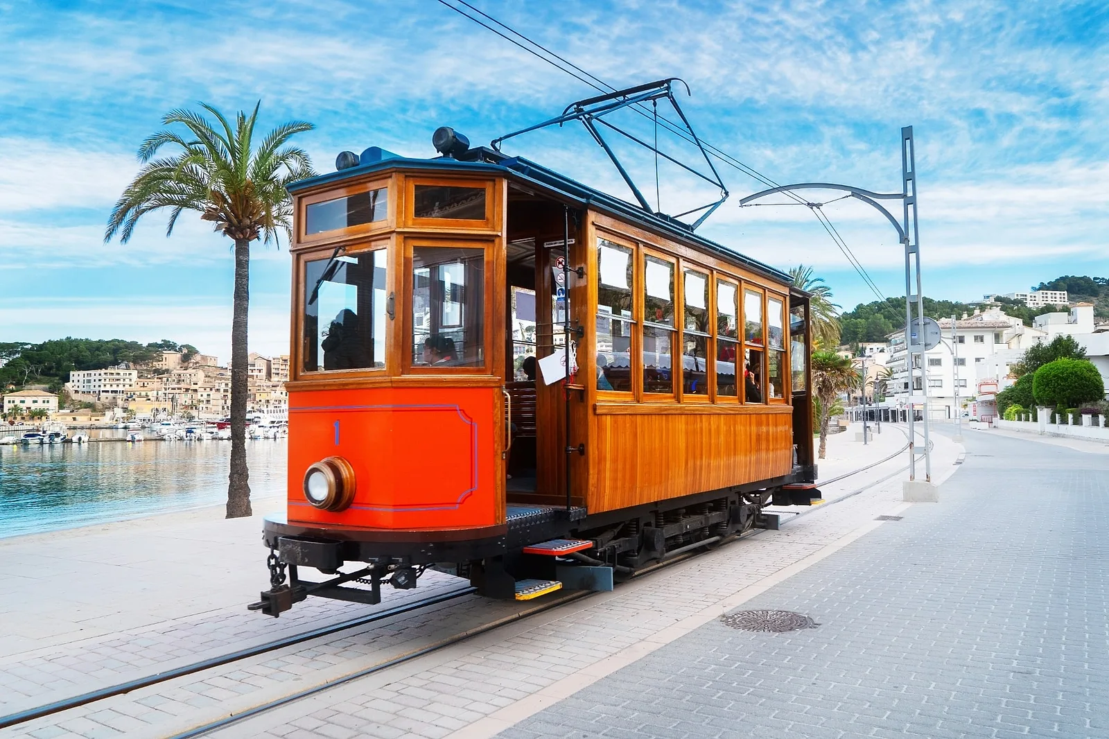 Photoshoot in Mallorca: transportation made simple.