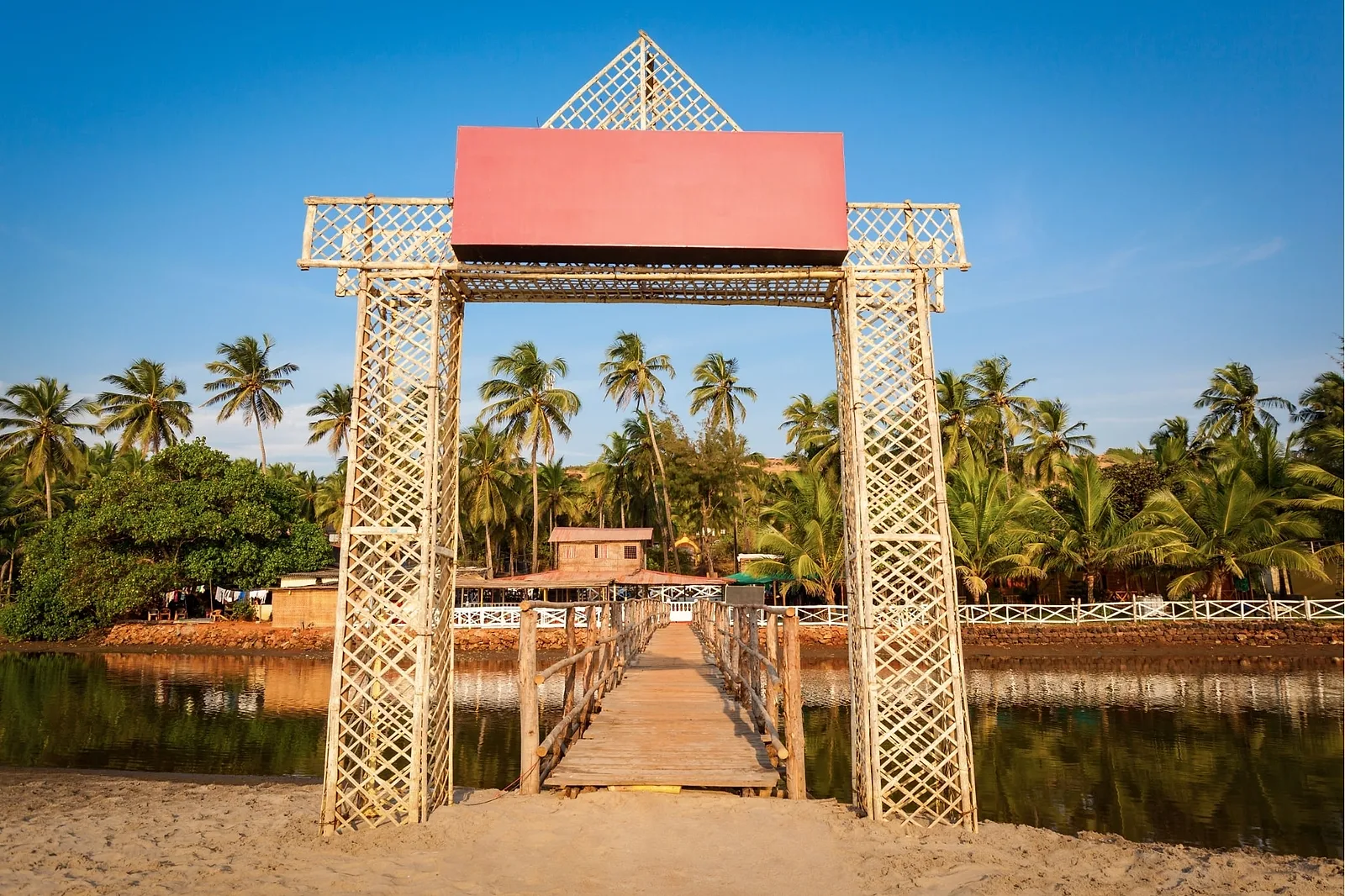 Photoshoot in North Goa: beach #2: mandrem beach.