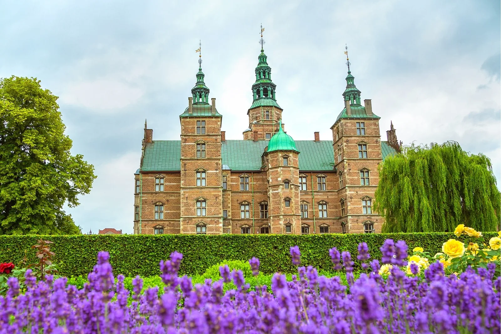 Photoshoot in Copenhagen: rosenborg castle.