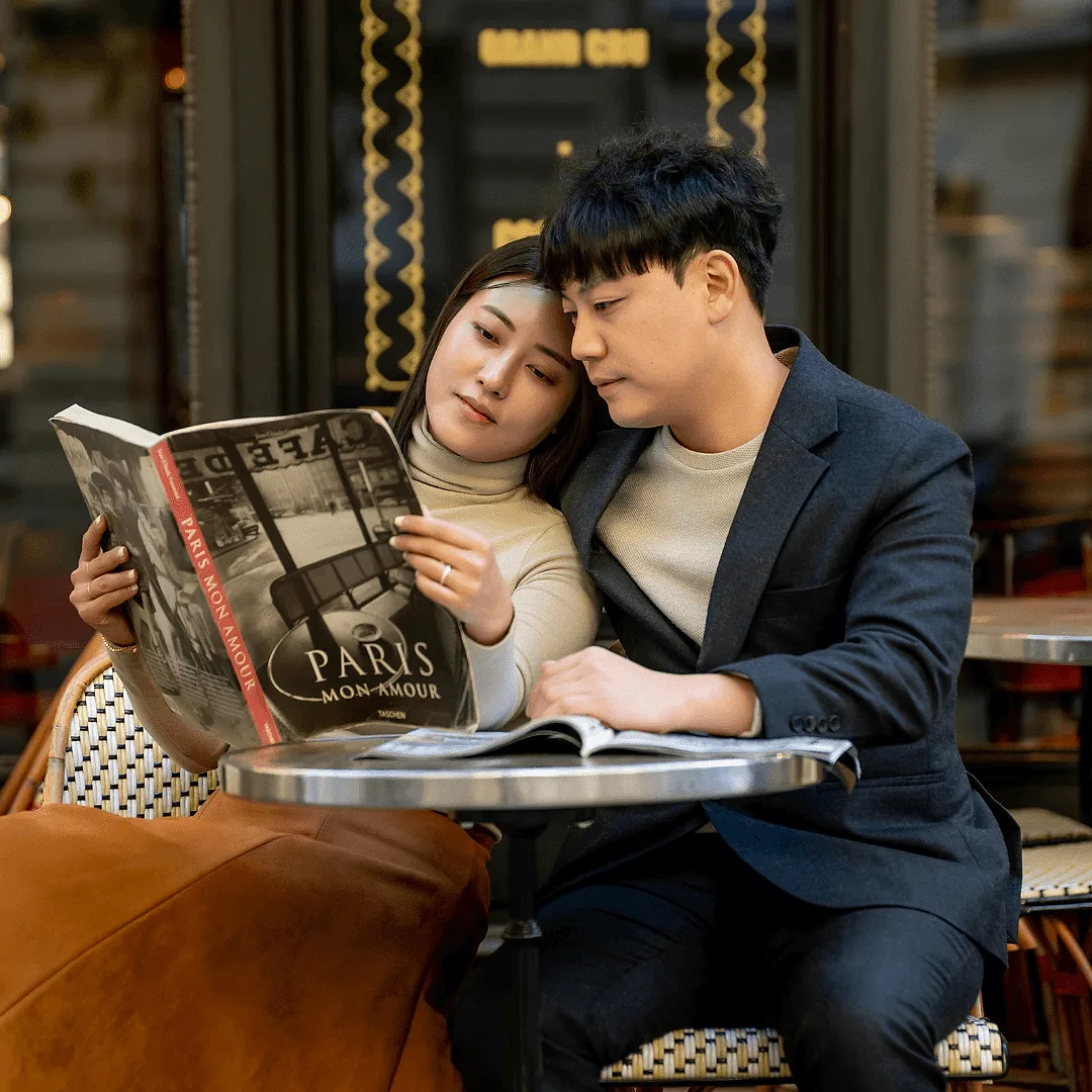 Share a slow café morning.