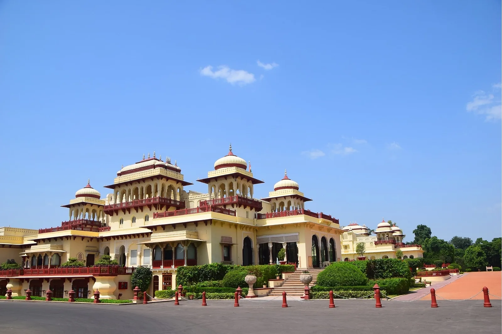 Photoshoot in Jaipur: rambagh palace.