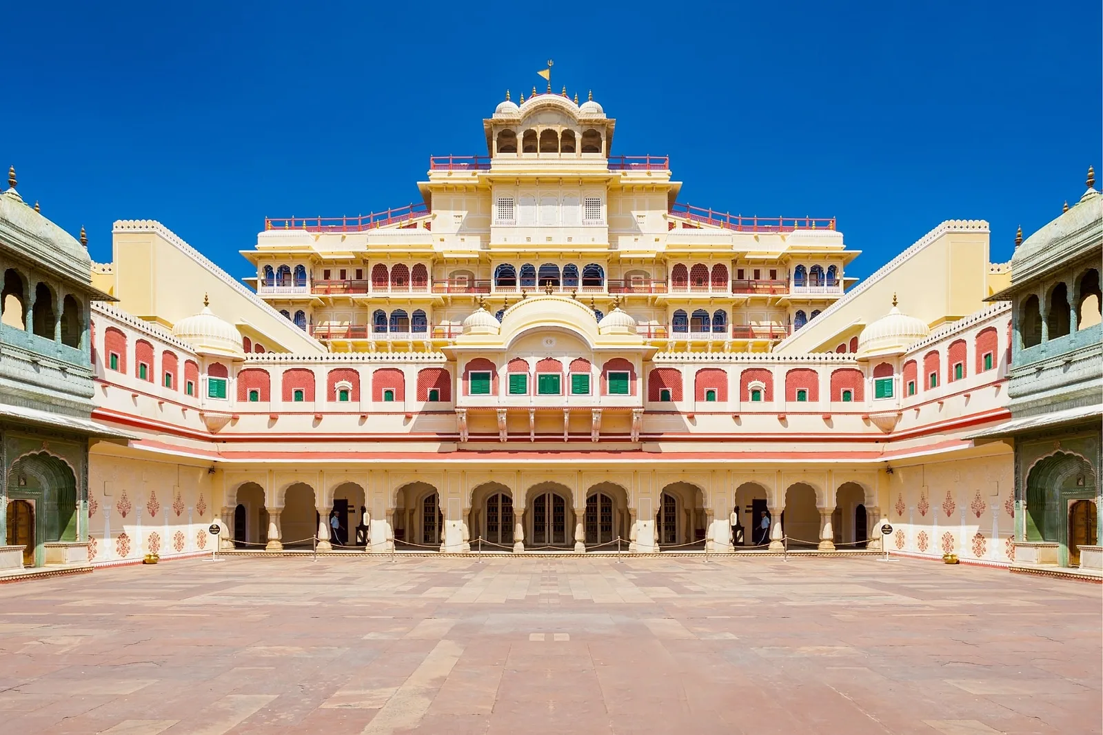 Photoshoot in Jaipur: raj palace.