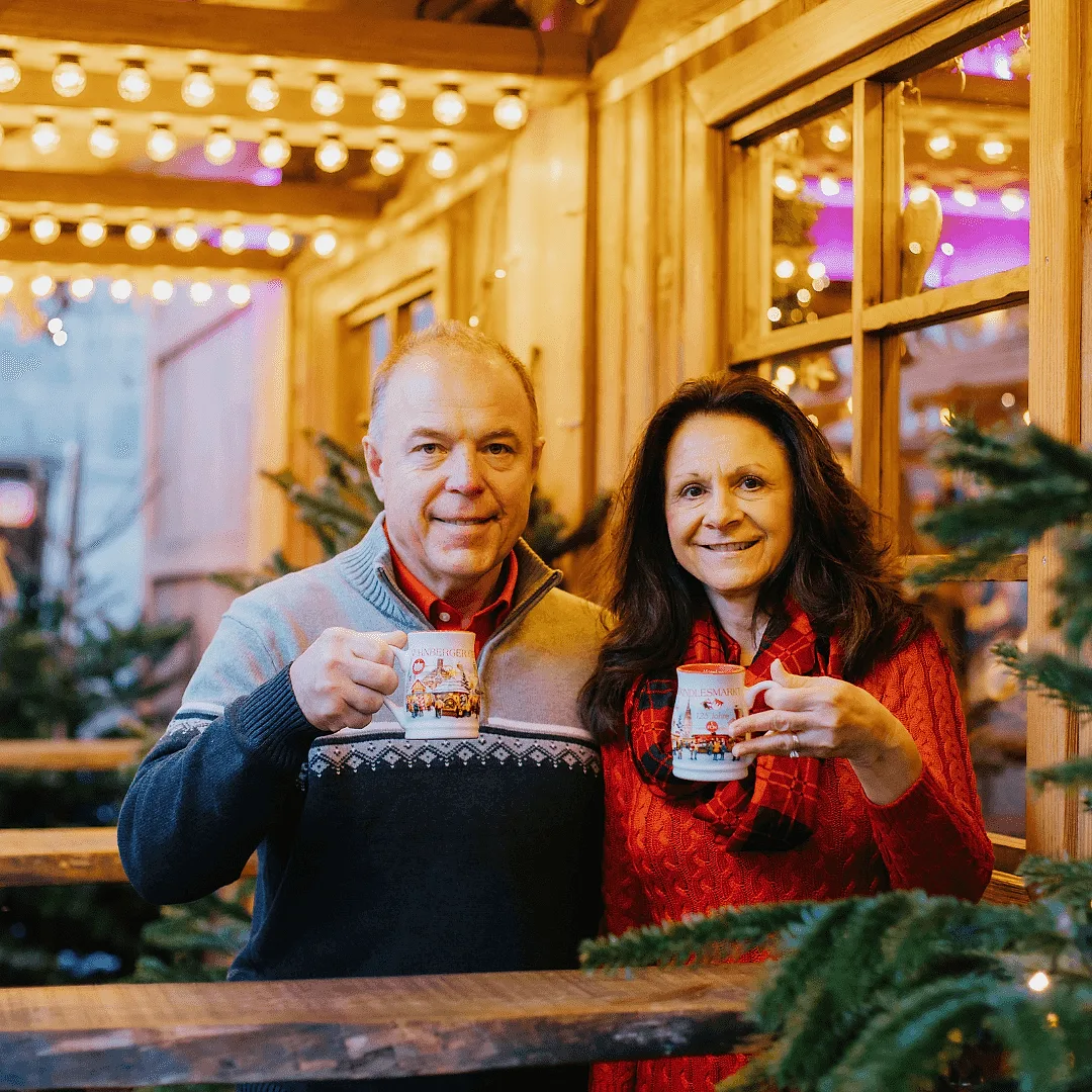 Let Seasonal Details Frame the Story.