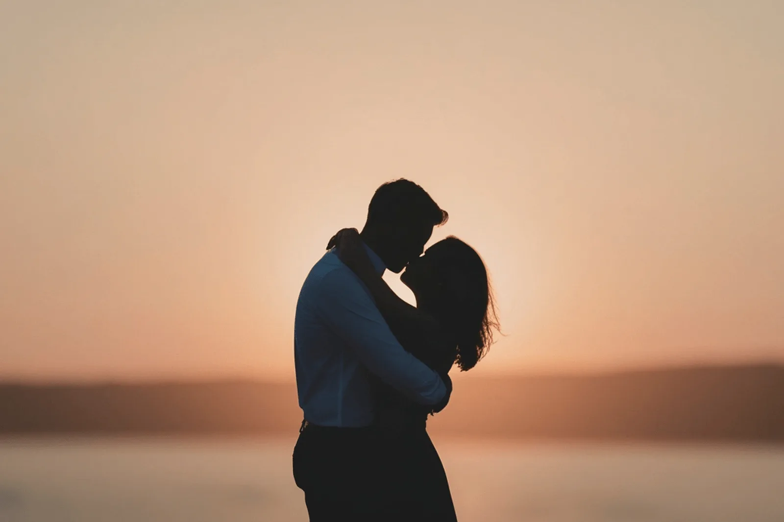 Photoshoot in Egypt: inspo #3: silhouettes at sunset.