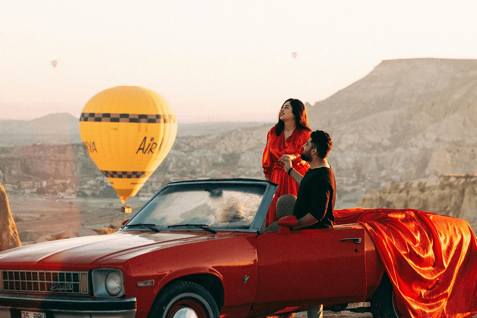 Ride in a Vintage Car Among Hot Air Balloons</span><span style=.