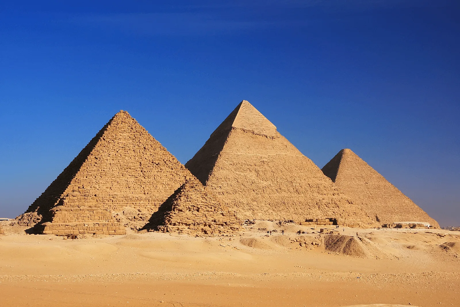 Photoshoot in Egypt: place #1: the pyramids of giza.