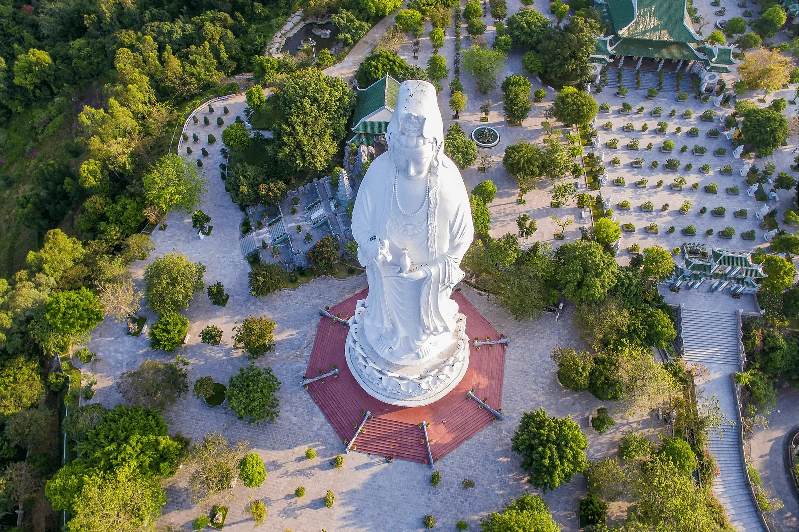 Linh Ung Pagoda Da Nang with 67-meter Lady Buddha statue