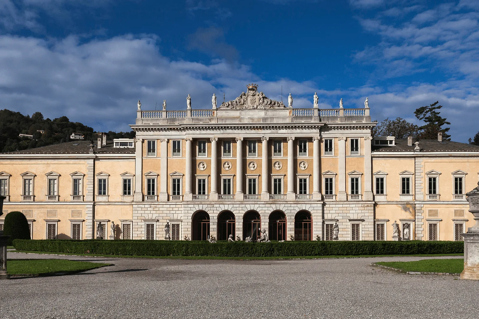 Villa Olmo Park, Como Neoclassical front lawn and lakeside pier at Villa Olmo park in Como city, Lake Como