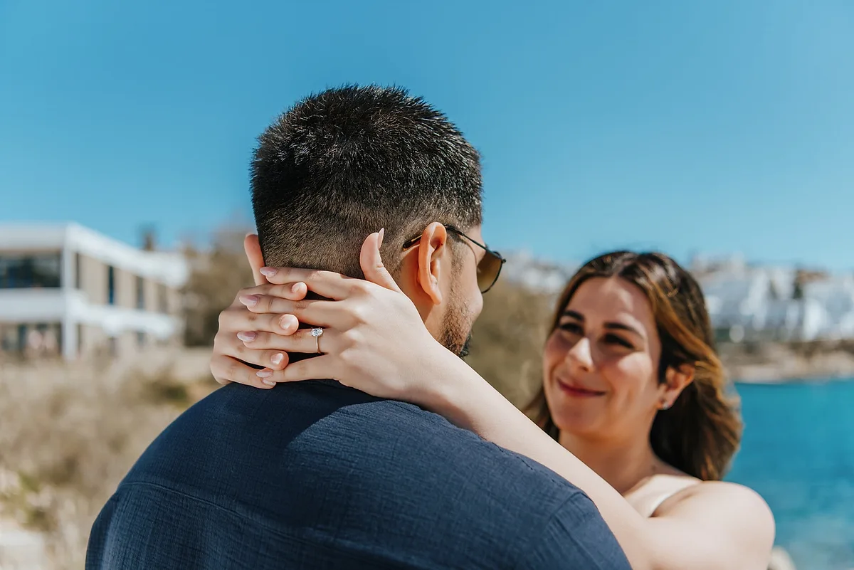 Planning a Secret Proposal in Mykonos? A Local Photographer's Step-by-Step Guide (2026)