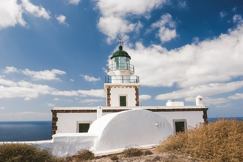 Akrotiri Lighthouse in Santorini as a great photo spots for romantic proposals