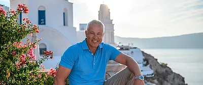 How Much Does a Santorini Photographer Cost? (2026)