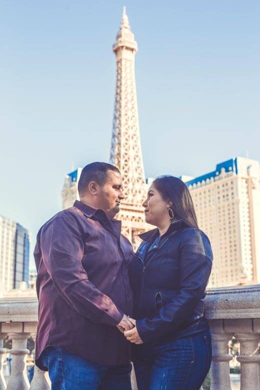couple vacation photographer in Las Vegas