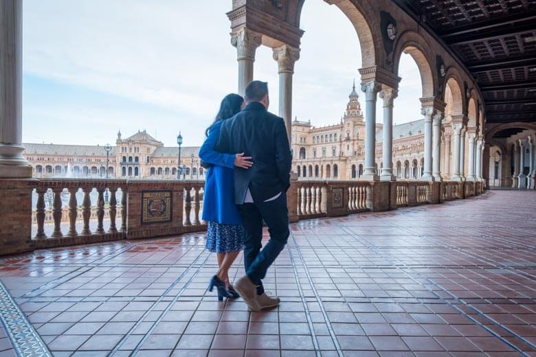 couple vacation photographer in Seville, Spain