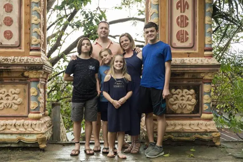 family vacation photoshoot in Nha Trang