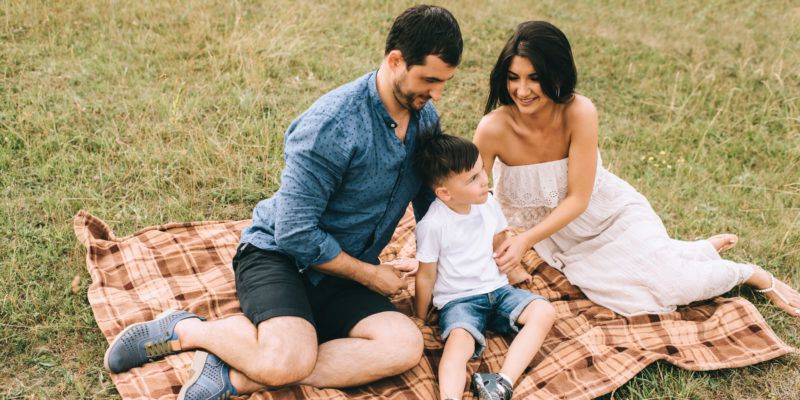 Essentials for Your Fancy Picnic Photo Shoots