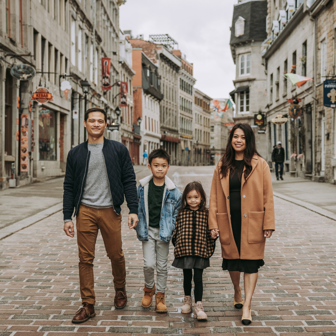 Family photoshoot by John, Localgrapher in Montreal