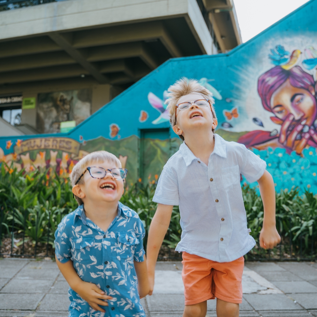 Family photoshoot by Paola & Santiago, Localgraphers in Medellín