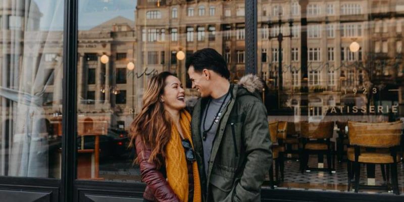 Most Romantic Couple Photo Shoots in Autumn