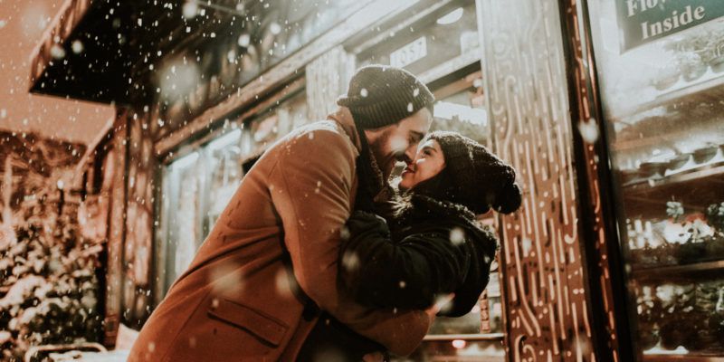 Winter Photo Shoot Ideas For Couples