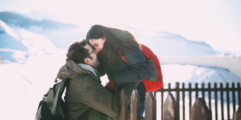 Winter Photo Shoot Ideas For Couples