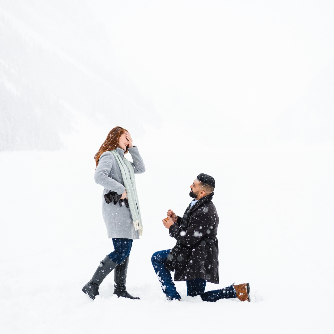 Proposal photoshoot by Adi, Localgrapher in Lake Louis