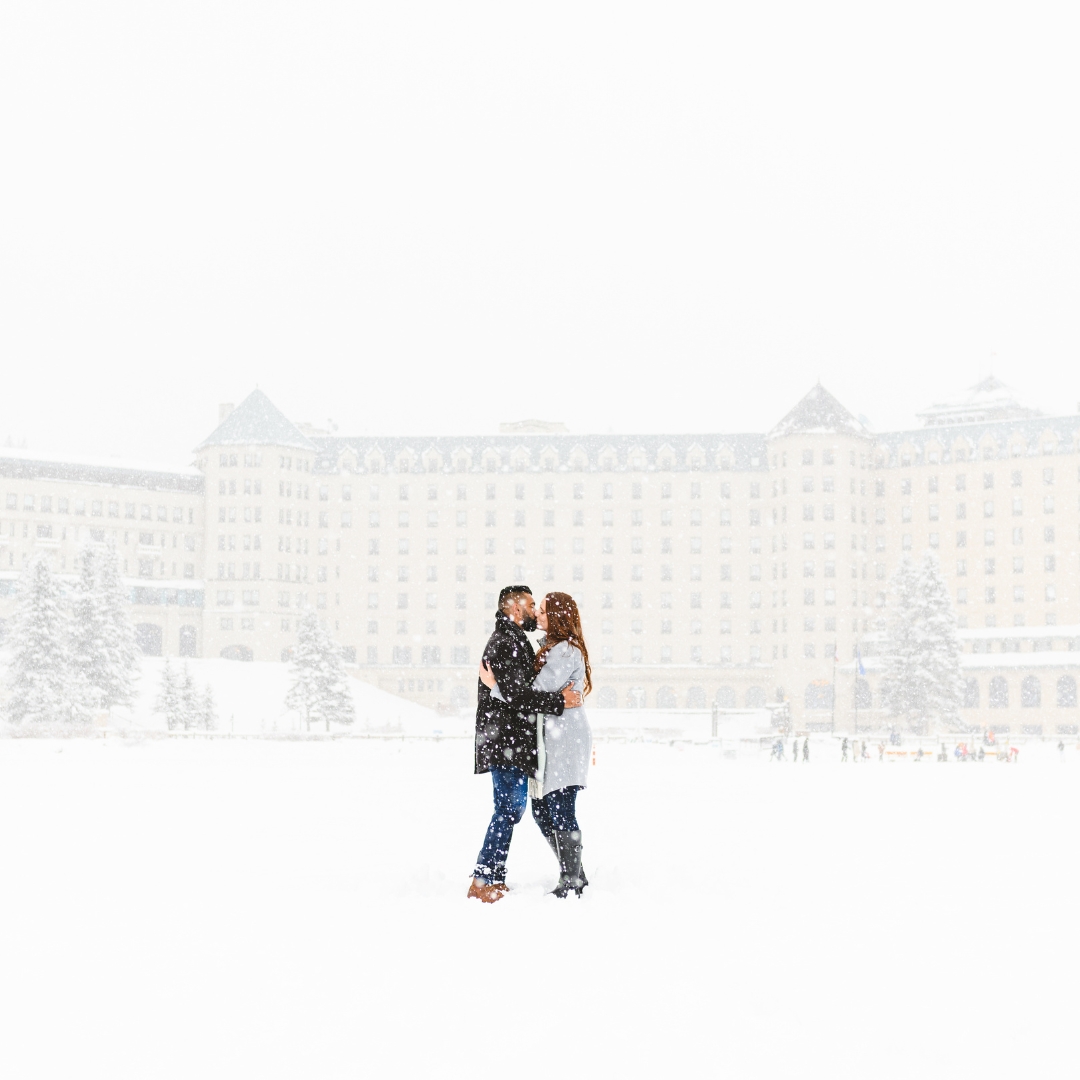 Proposal photoshoot by Adi, Localgrapher in Lake Louis