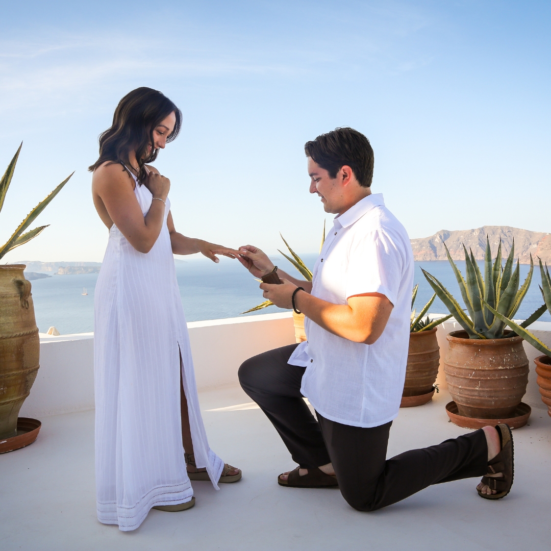 Proposal photoshoot by Athanasios, Localgrapher in Santorini