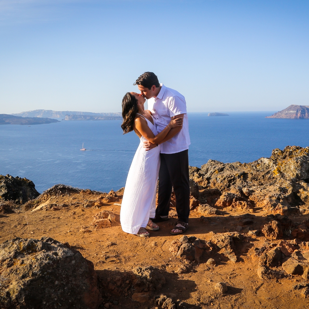 Proposal photoshoot by Athanasios, Localgrapher in Santorini