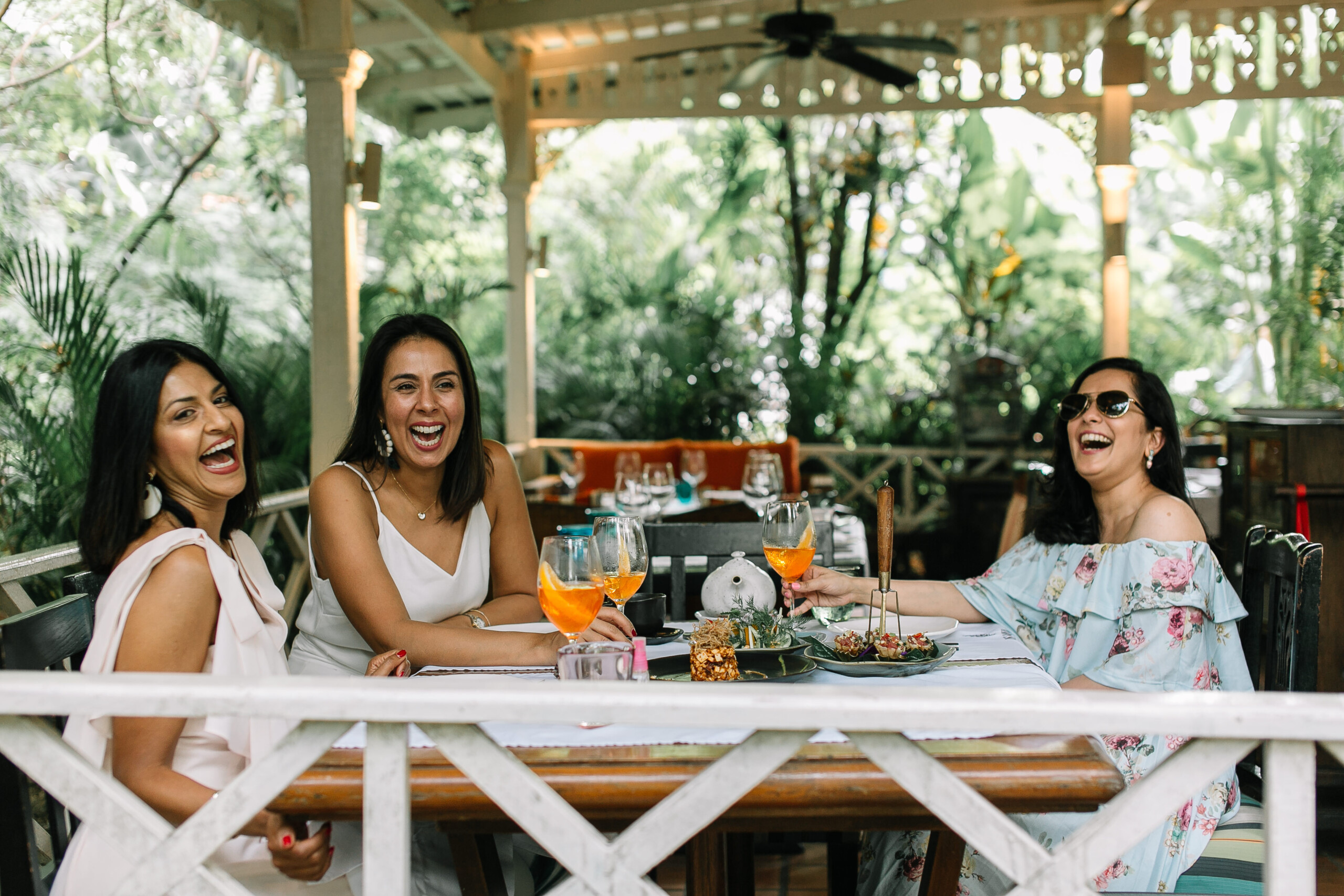 friends' photoshoot in thailand