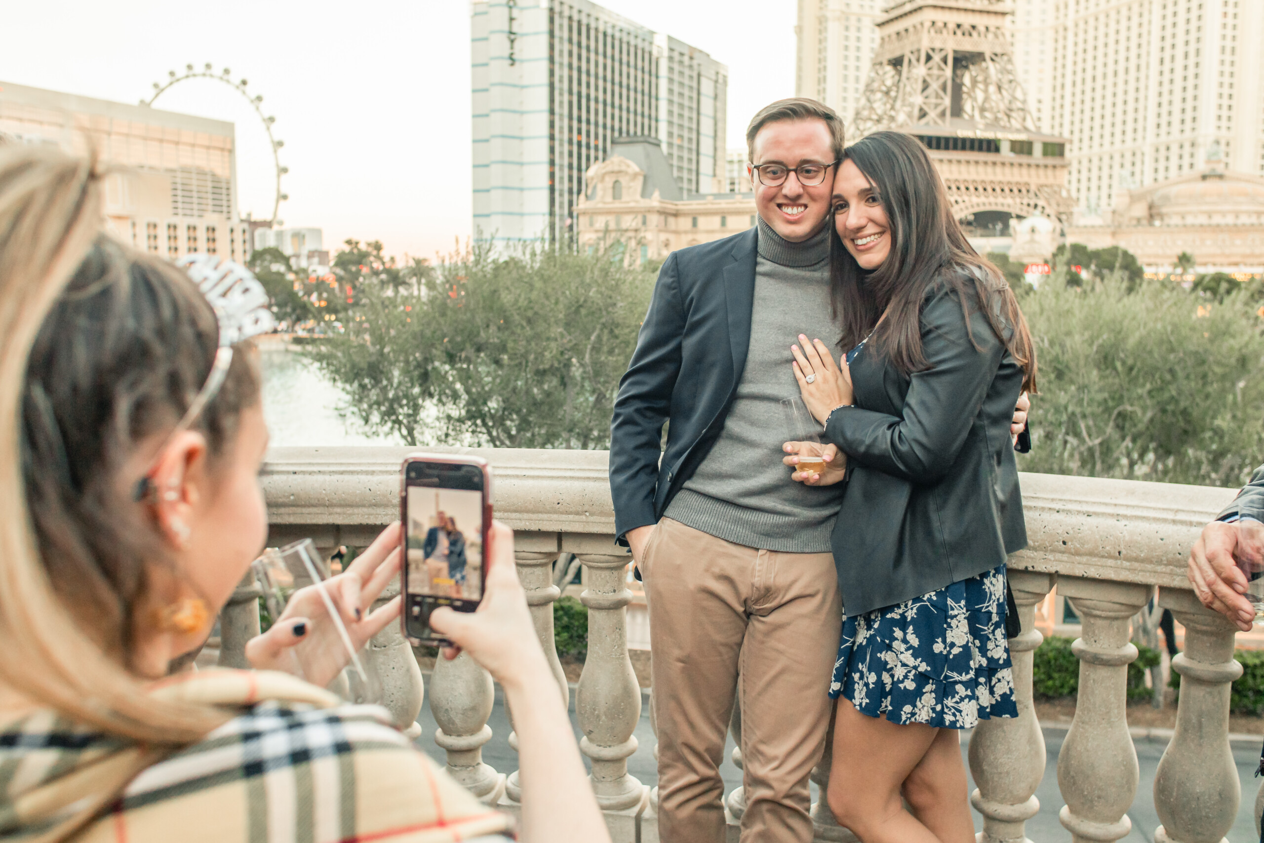Family photoshoot turns into a proposal photoshoot in Las Vegas