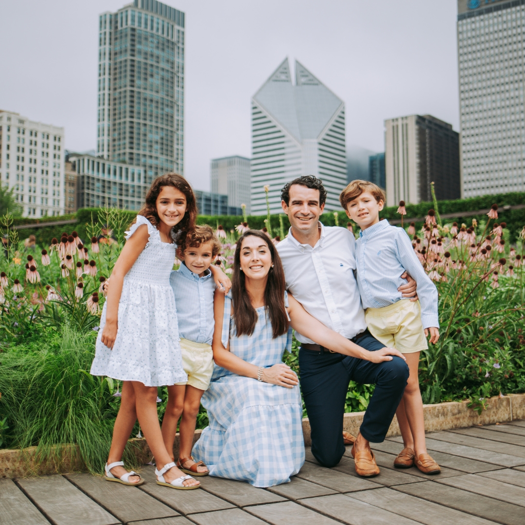 Family photoshoot by Ryan, Localgrapher in Chicago