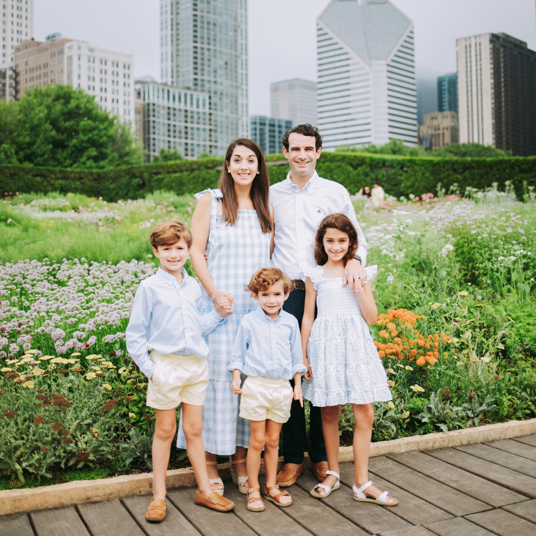 Family photoshoot by Ryan, Localgrapher in Chicago