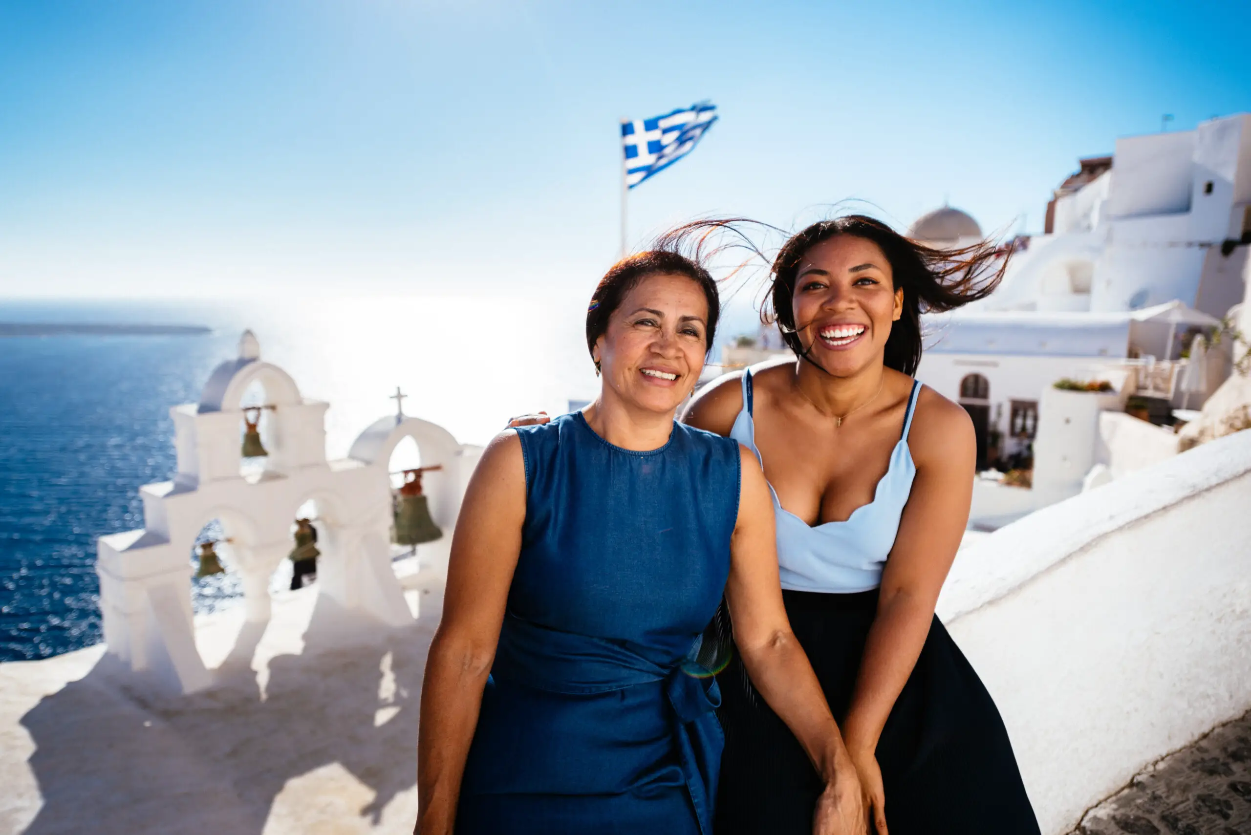 Mom and Daughter's photoshoot by Nikola, Localgrapher in Santorini