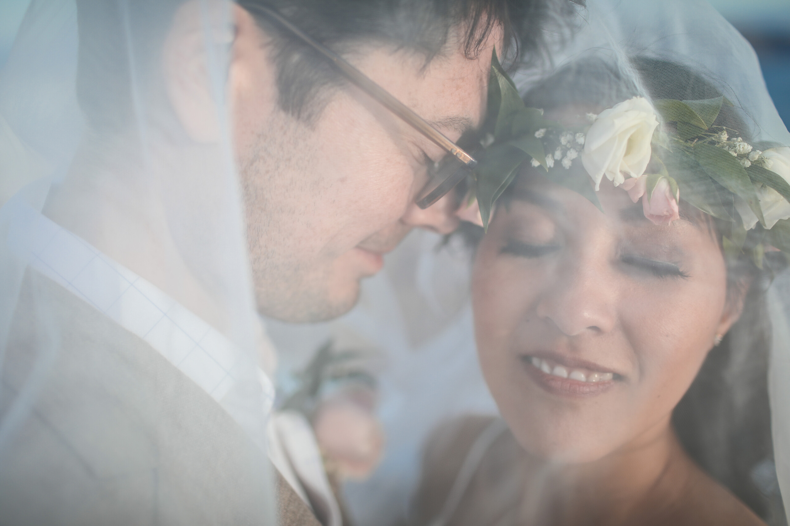 Wedding photoshoot by George, Localgrapher in Santorini