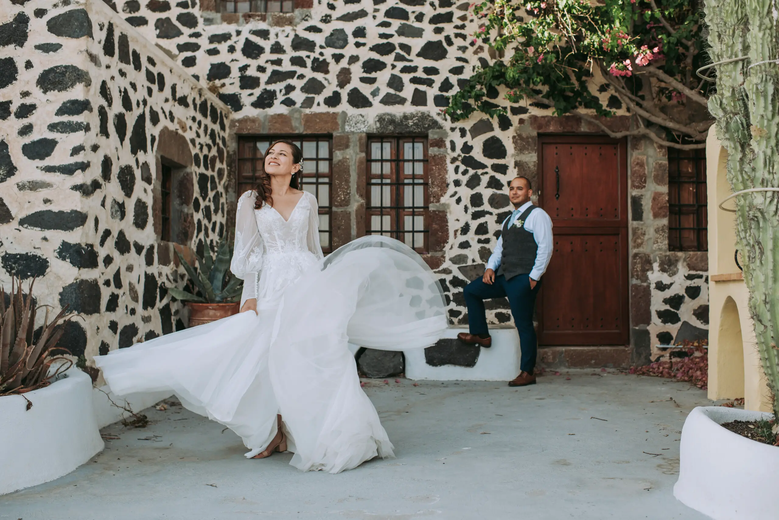 Wedding photoshoot by Thanos, Localgrapher in Santorini