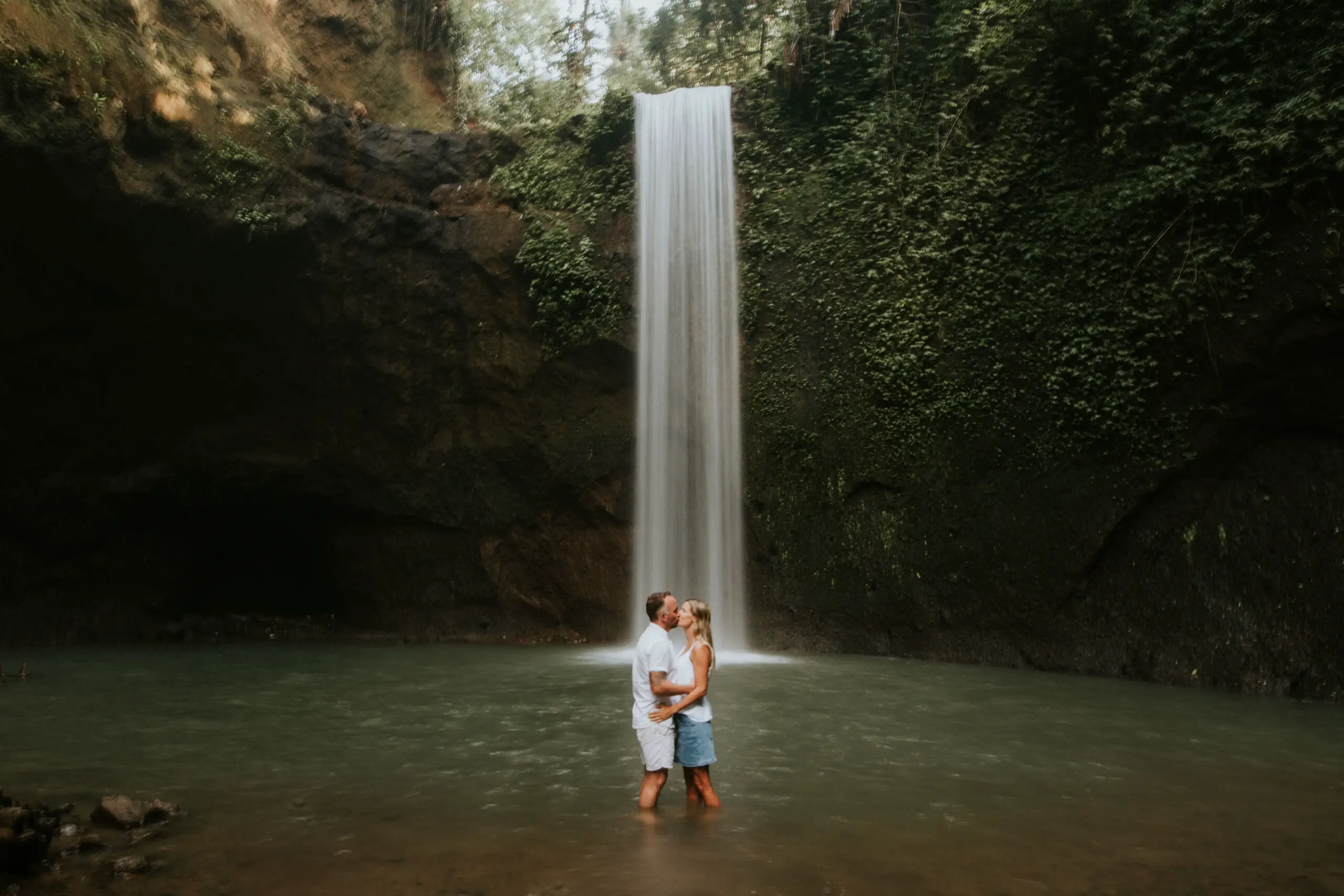 Mom and Dad's photoshoot by Suta, Localgrapher in Bali
