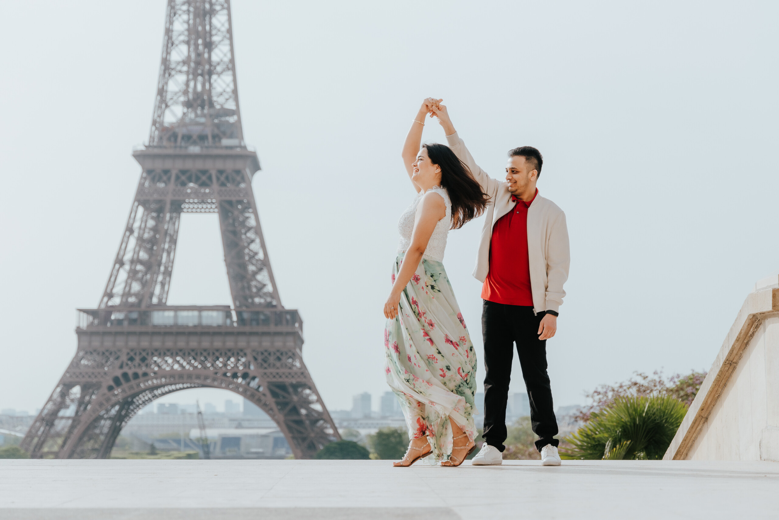 Couple photoshoot by Daniel, Localgrapher in Paris