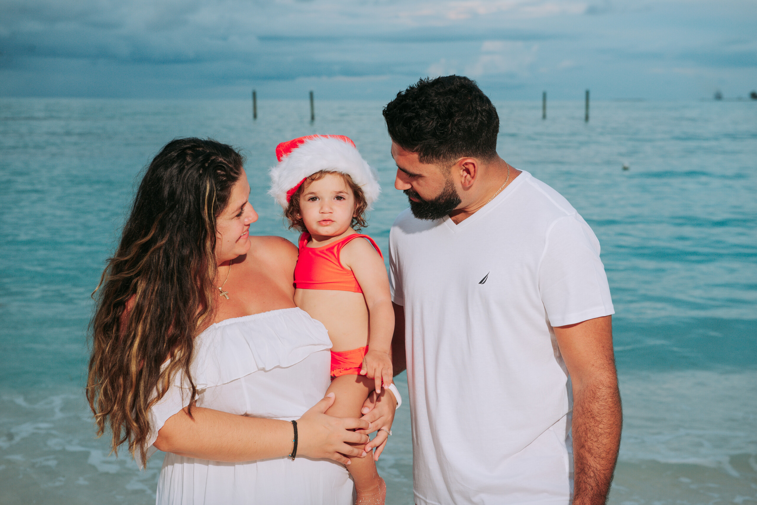 Family photoshoot by Daythan, Localgrapher in Nassau