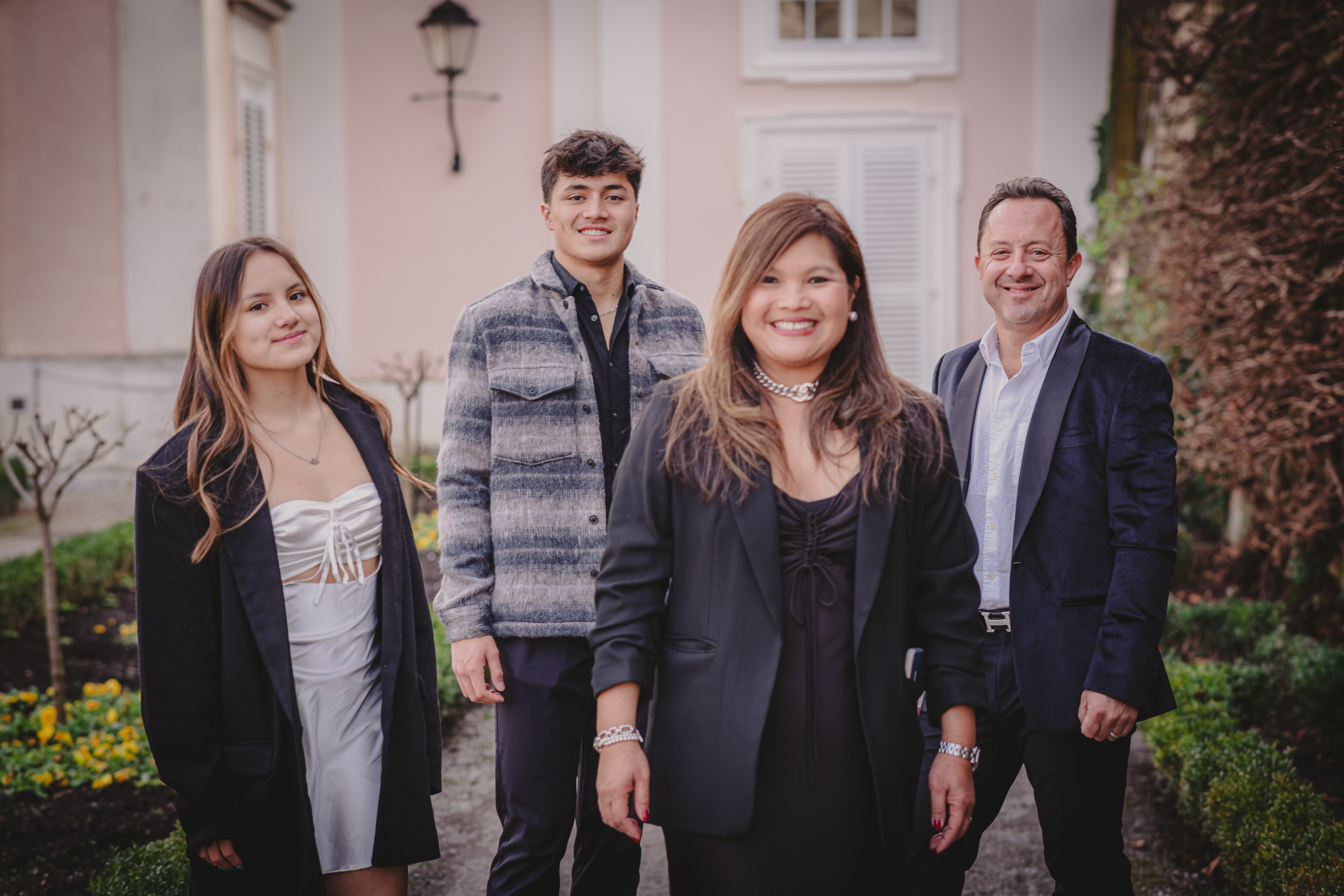 Family photoshoot by Vanja, Localgrapher in Salzburg