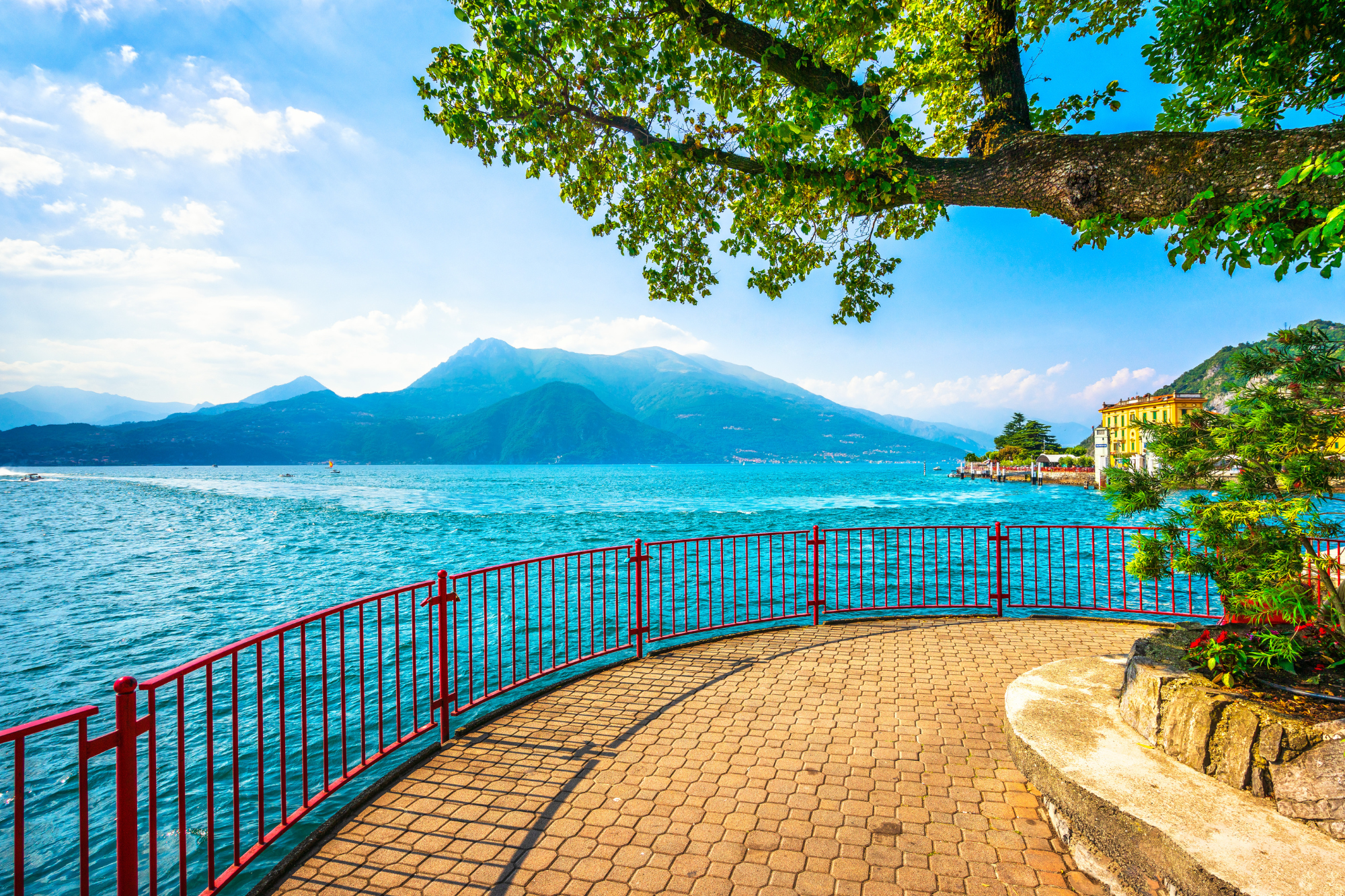Varenna Walk of Lovers sunrise: best place to propose in Lake Como