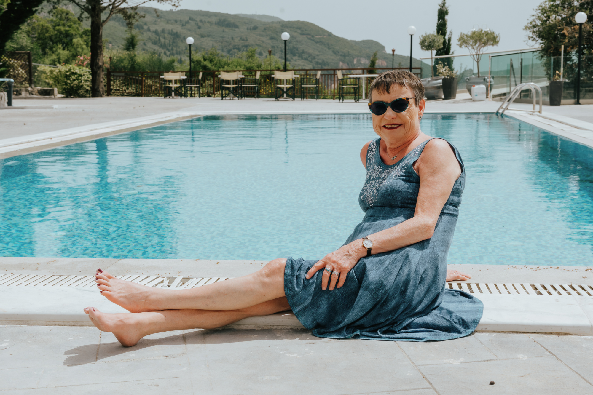 solo photoshoot in corfu outdoor by the pool