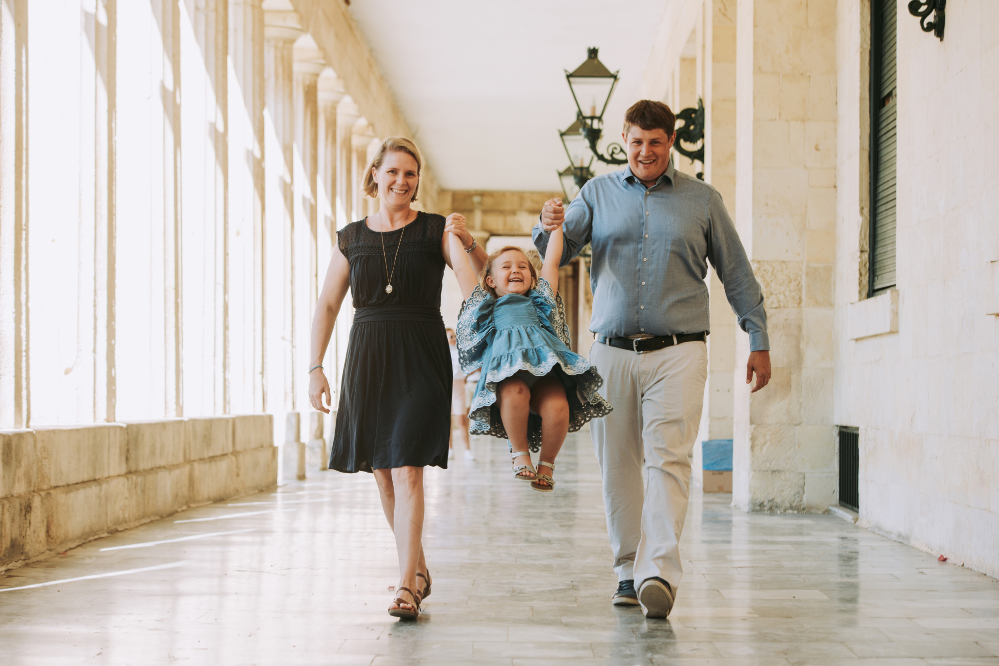 family photoshoot in corfu